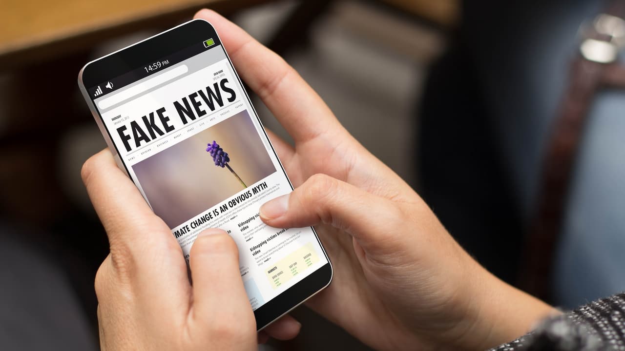 Tu guía migratoria l Guía para no caer en noticias falsas sobre inmigración en EEUU