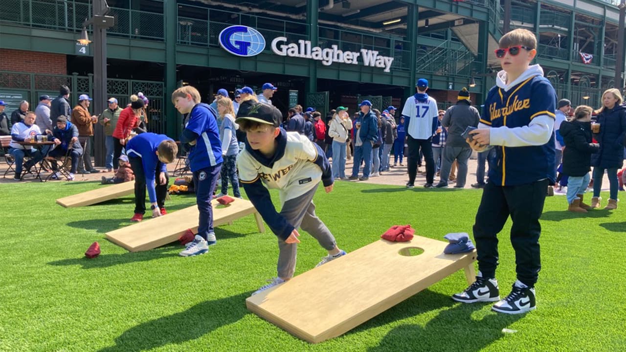 distintas actividades ayudron a elevar el ánimo de los fans de todas las edades que asisiteron al encuentro.