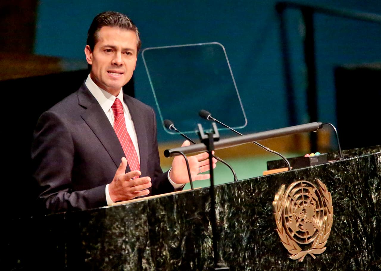 Peña Nieto pide pasar de la "mera prohibición" a una "eficaz regulación" de las drogas