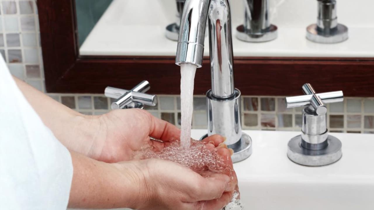 Aprueban 5 años de subida de las tarifas de la luz y el agua en Los Ángeles