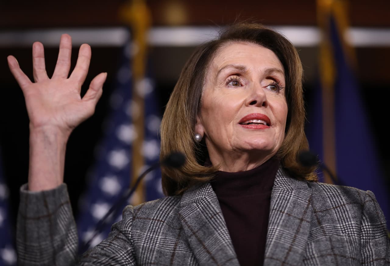 Para Nancy Pelosi "no vale la pena" llevar a juicio a Donald Trump