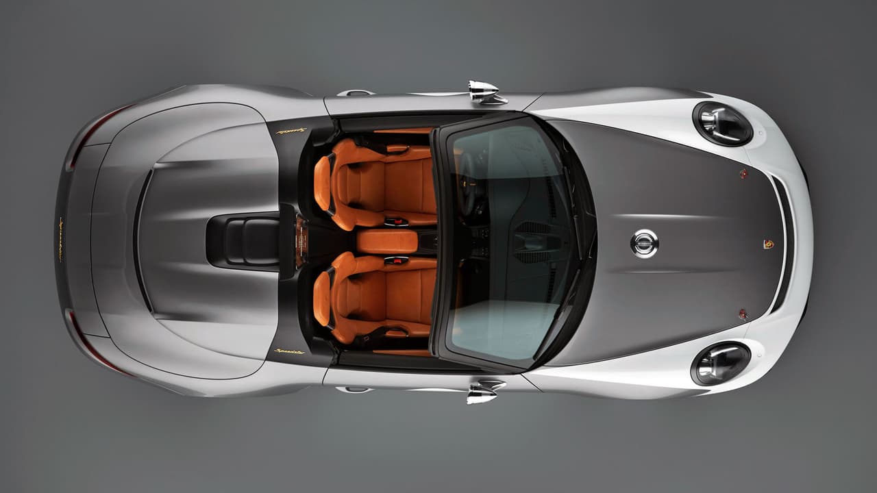 Otra de las misiones para el desarrollo de este concept fue minimizar su peso. Por ello el vehículo trae solo un cobertor tonneau, evitando de esta manera el pesado mecanismo del techo convertible.