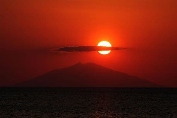 Un hermoso atardecer sobre el Río San Juan en Nicaragua, 300 kilómetros al sur de Managua.