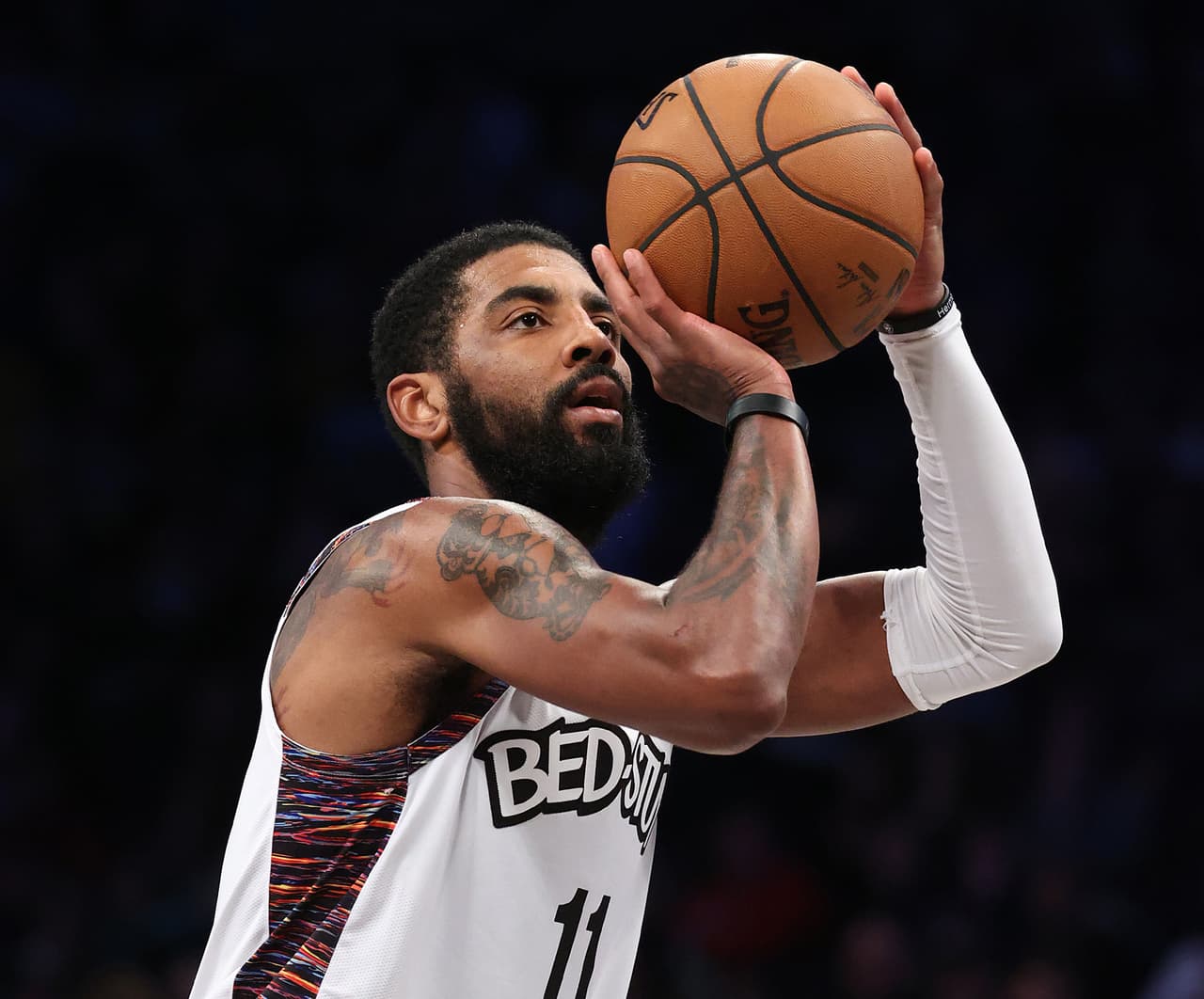 Kyrie Irving, fuera el resto de la temporada

