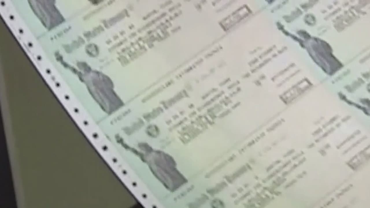 Arrestan a hombre por fraude cuando intentaba cambiar cheque de $11,454 del PUA