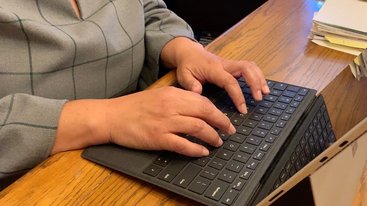 De acuerdo con la abogada Mintz, quien ejerce en el área de Houston, es muy común el abuso sexual infantil y el maltrato, así como casos en que los padres conducen ebrios con niños como pasajeros.