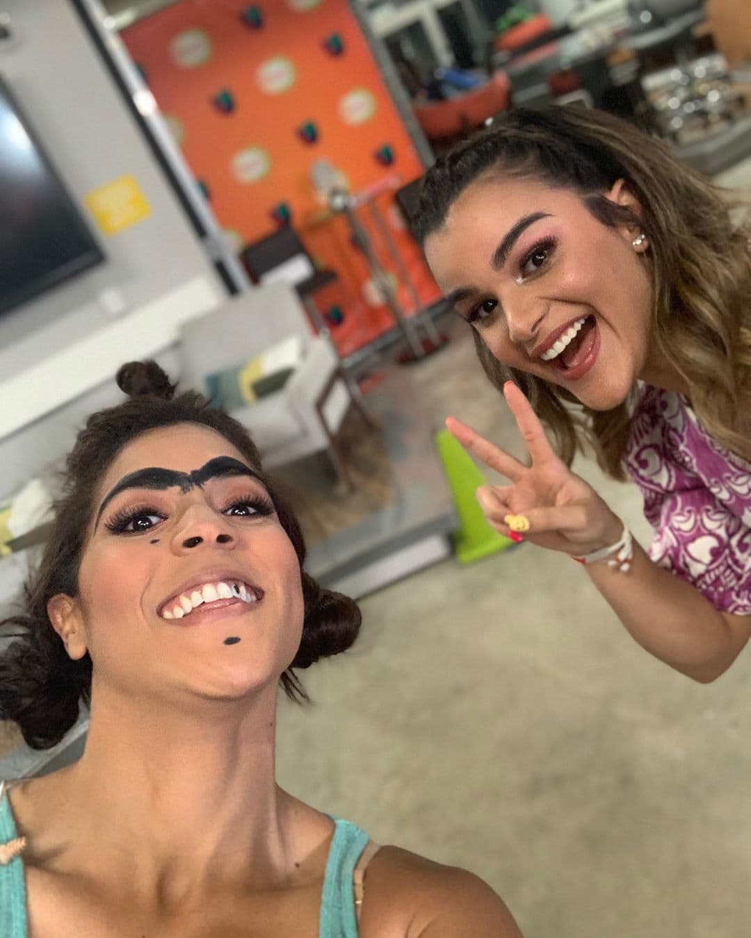 <a href="https://www.univision.com/shows/despierta-america/mela-irrumpio-en-la-entrevista-de-clarissa-molina-con-un-reclamo-francisca-y-ella-hicieron-algo-que-aun-le-duele-video">Clarissa Molina</a> estuvo en nuestra casita, y Mela la Melaza interrumpió la entrevista por varios reclamos que tenía que hacerle.