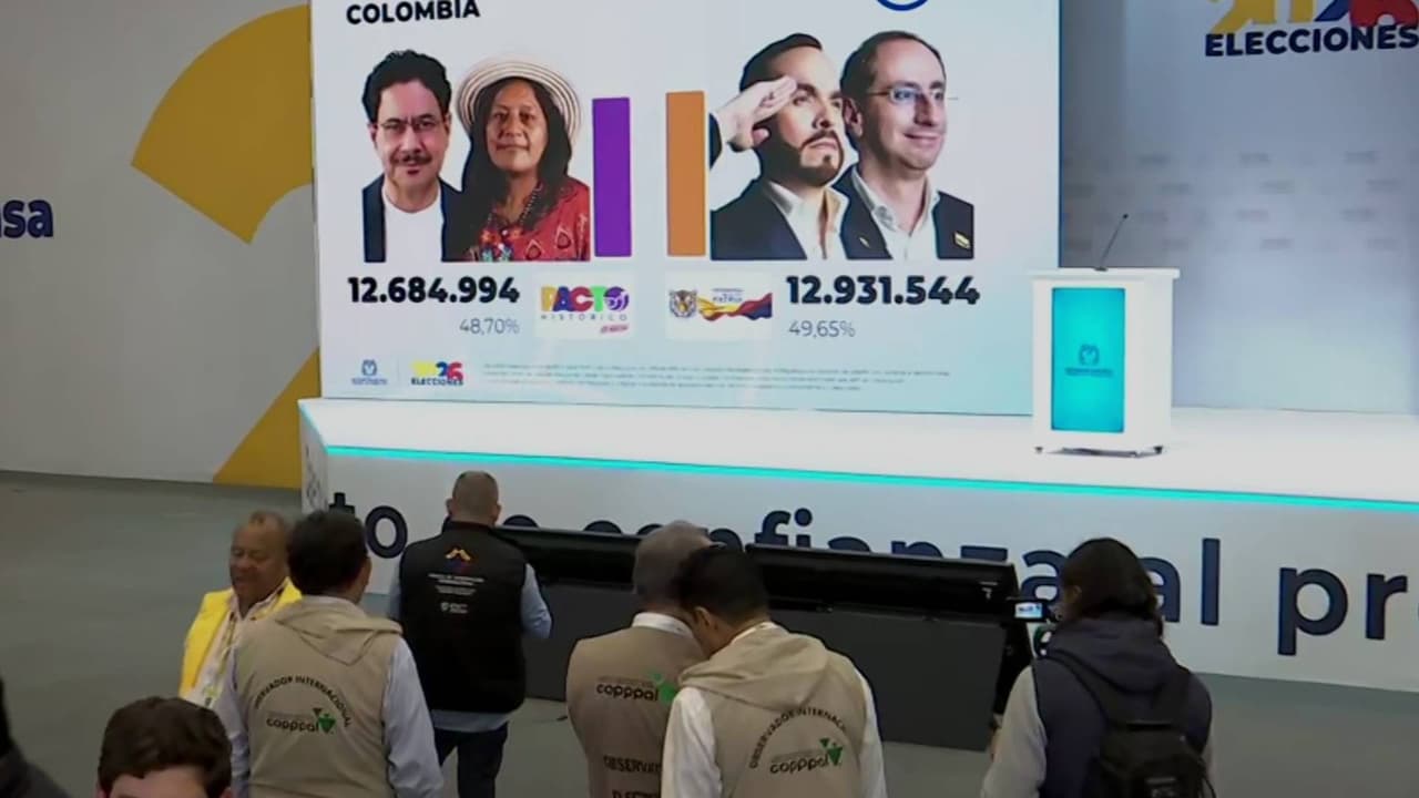 Por estrecho margen, Abelardo de la Espriella se impone en Colombia