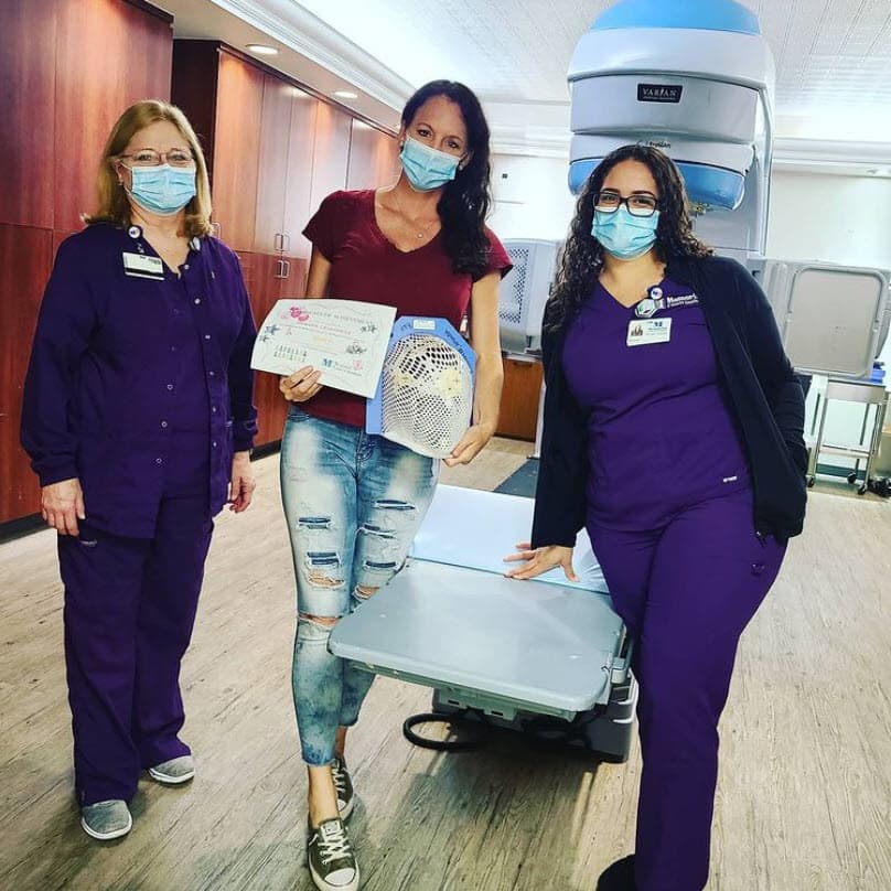 <b>En el procedimiento tuvo que estar despierta por un tiempo</b>, para que los médicos se cercioraran de que su memoria y consciencia no se vieran afectadas, contó a la revista.
<br>