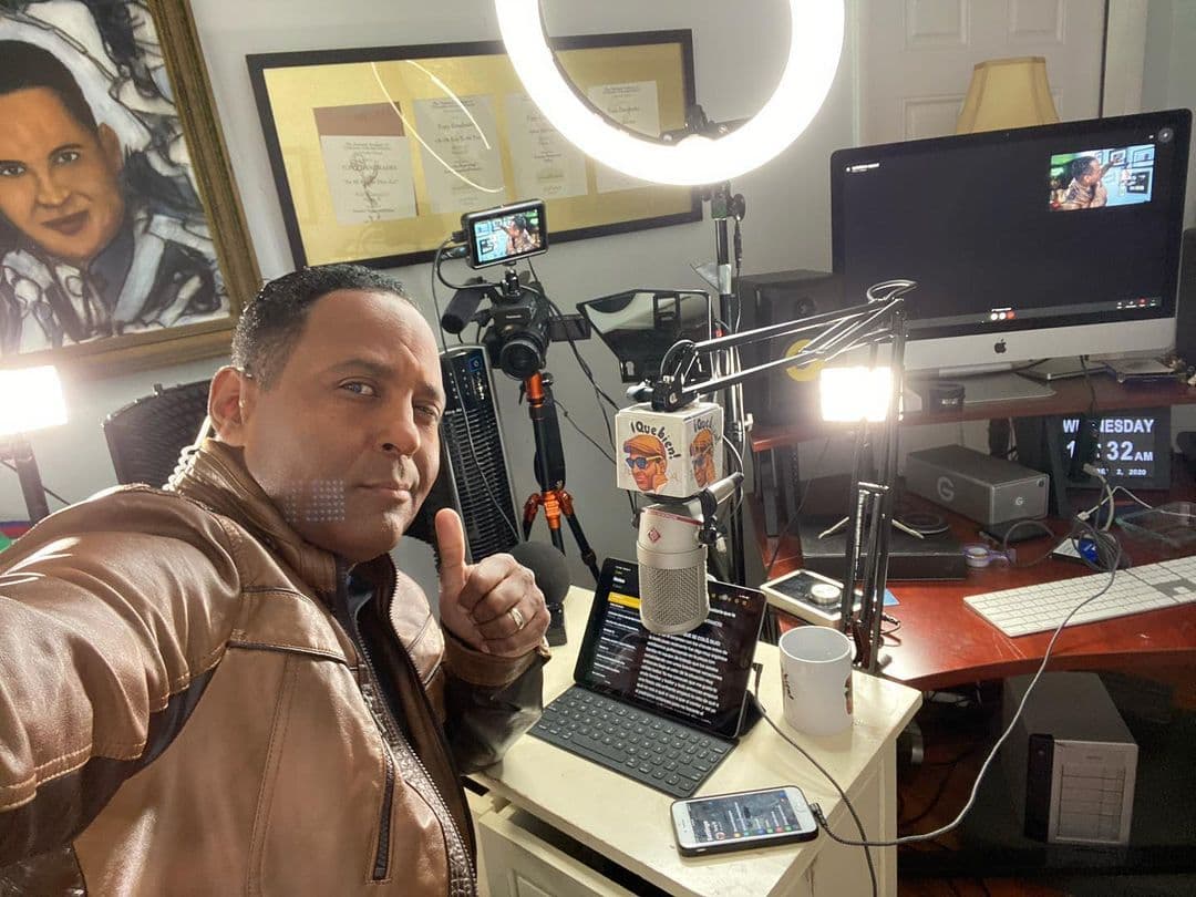 Desde 'Qué Bien Studios', Tony se enlaza con nosotros para compartirnos sus opiniones de distintos temas.