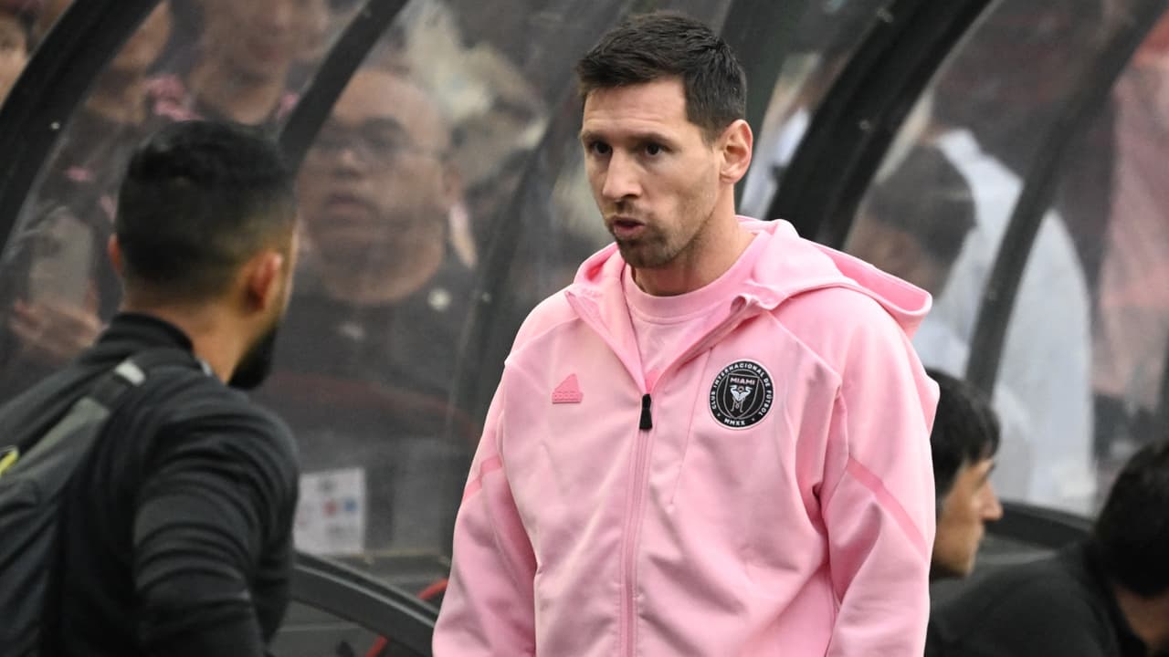 ¡Polémica por ausencia de Messi! Fans lo abuchean y piden reembolso
