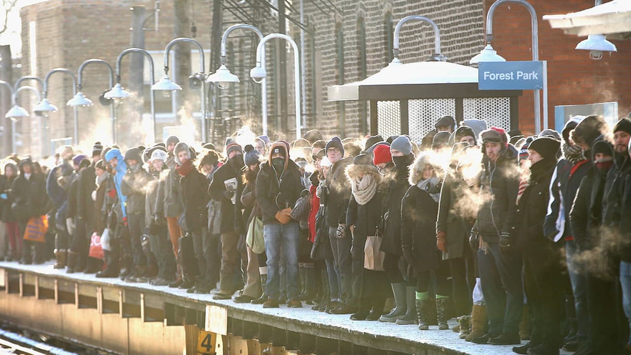 Vístete con varias capas de ropa porque Chicago se cubrirá de nieve y tendrá temperaturas en descenso este jueves
