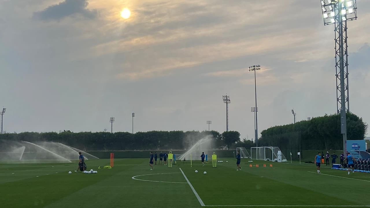 Argentina entrena tras la batalla ante Países Bajos; Messi recibe descanso