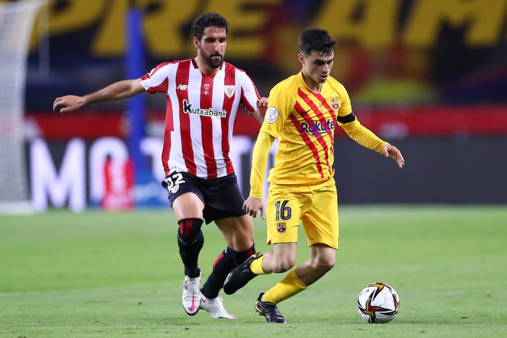 El doblete de Lionel Messi y los goles de Antoine Griezmann y Frenkie de Jong hacen que el Barcelona pase por encima del Athletic de Bilbao 4-0 y conisguen su primer título de la temporada.