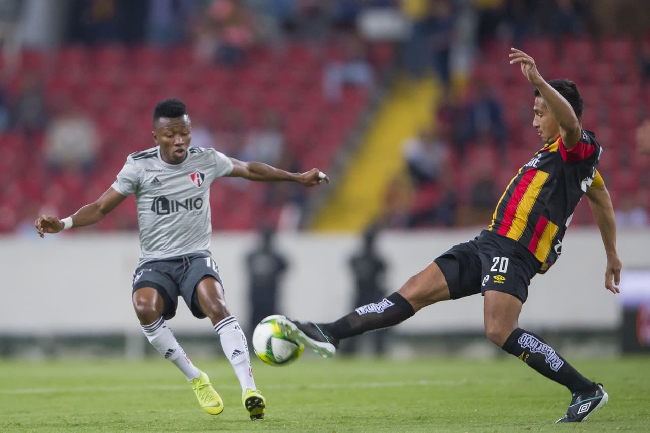 Aunque comenzó con mejores perspectivas de gol el equipo del Ascenso MX, los Zorros estaban haciendo un planteamiento inteligente de partido.