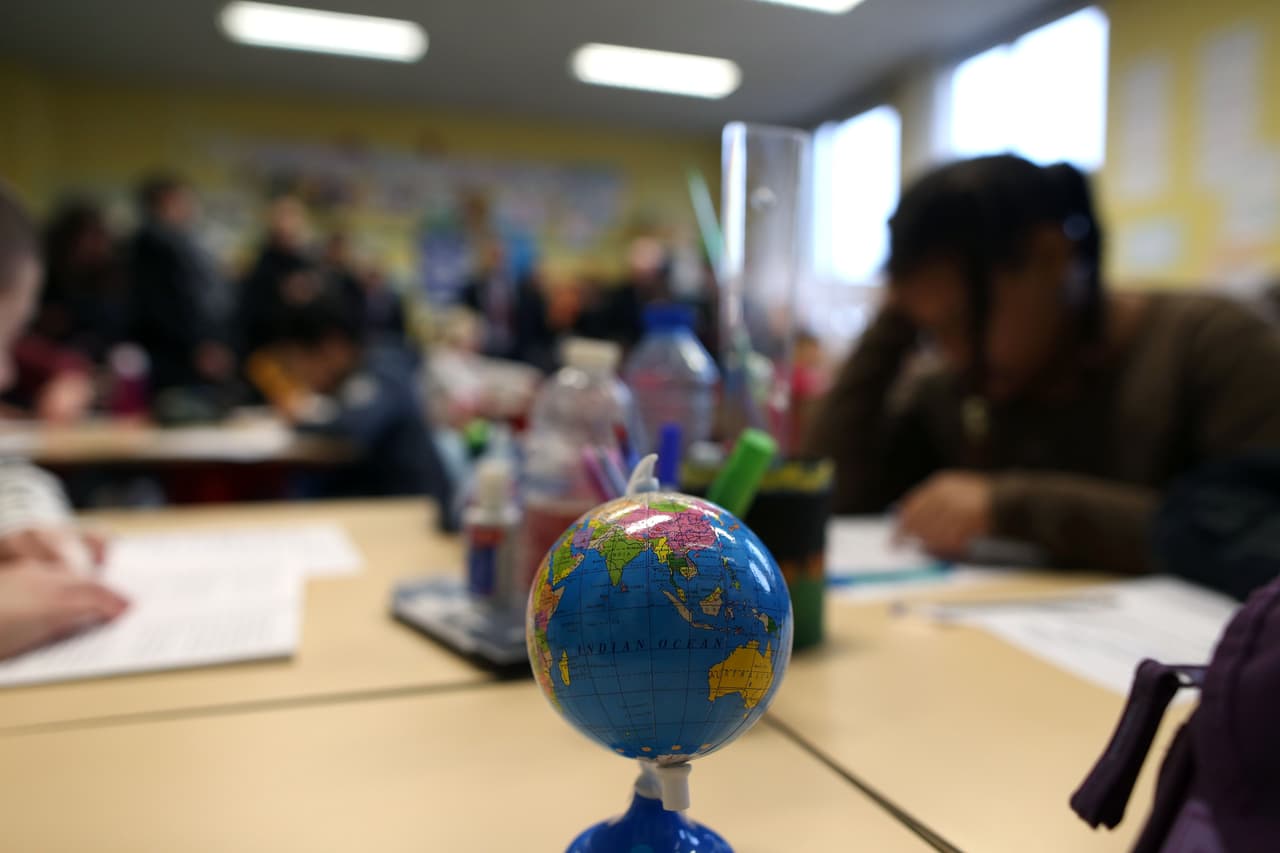 En una ciudad con mayor demanda que oferta de educación bilingüe, siempre habrá perdedores.