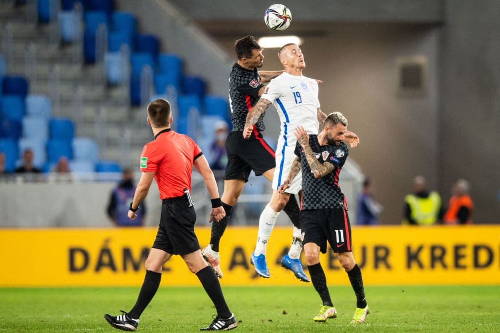 Marcelo Brosovi´c se pone la capa de héroe y con su gol al minuto 86, Croacia vence 0-1 a Montenegro.