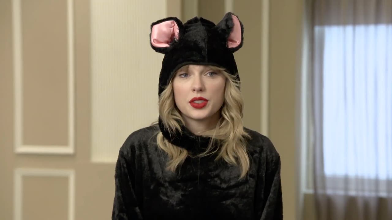 Esta información fue corroborada por The Sun, que aseguró que Swift no estaba en el set durante una escena en la que Bombalurina es vista en un bote con Idris Elba, Ray Winstone y Judi Dench, ya que la cantante no estuvo disponible para filmar.