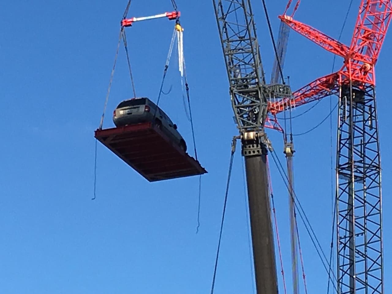 El incidente ocurrió el 9 de junio en medio de los azotes de fuertes vientos ocasionados por una tormenta.