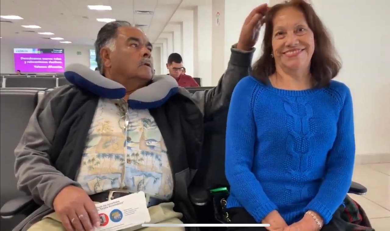 En el aeropuerto antes de regresar a Cuernavaca, la alegría se sentía en el ambiente.