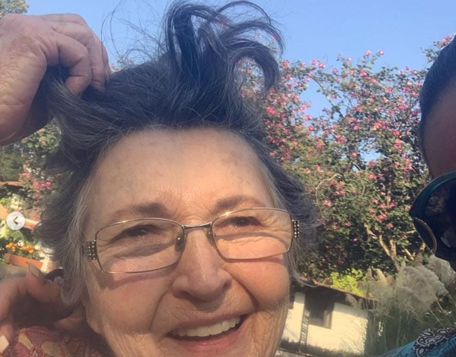 "La volví a ver sonreír, disfrutar, juguetear, dejarse peinar y despeinar, suspirar… ¡Comimos, tomamos, brindamos!".
<br>