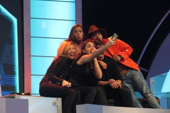 ¡Sacándose fotos como si nada!