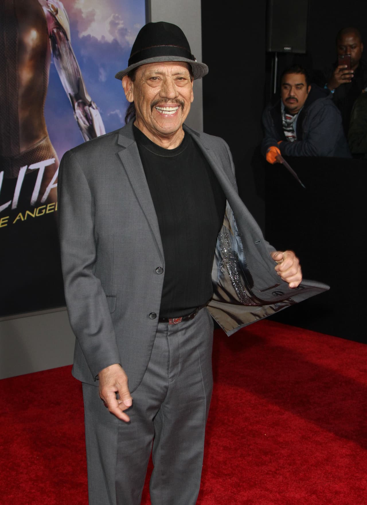 "Después de unos seis meses, volví y me dijeron: 'No tienes cáncer'”, agregó.