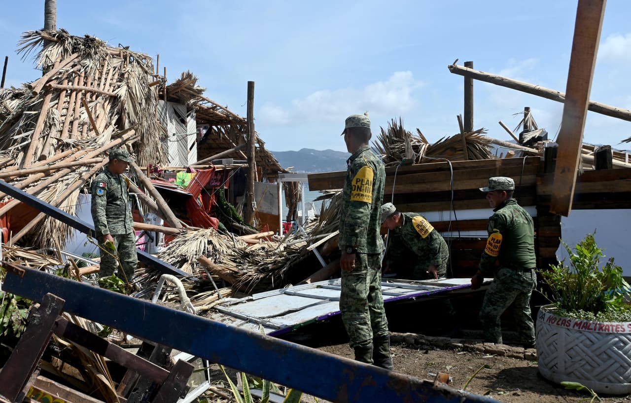 Se eleva a 39 la cifra de muertos en Acapulco tras el paso del poderoso huracán Otis