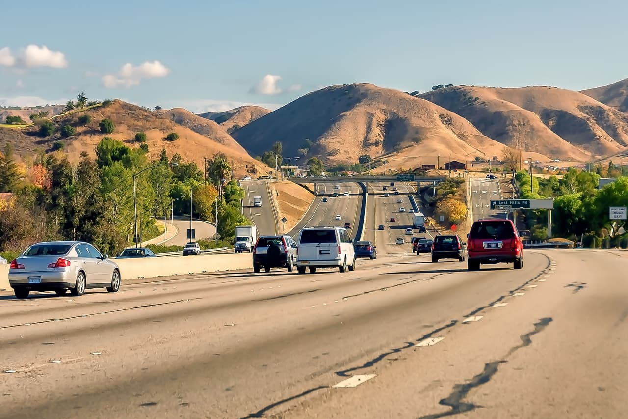 <b>Puesto 1. Bakersfield (California)</b>
<br>
<br>
<b>Autos robados por cada 100,000 habitantes: 905.41</b>
<br>
<br>Total de vehículos robados en 2020: 8,161
<br>