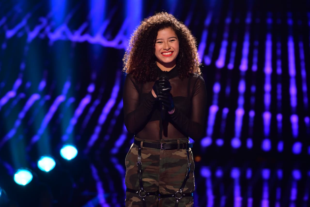 Aimeé cantó el tema 'Call me maybe' y además de poner al público de pie, fue felicitada por los jueces gracias a su actuación.