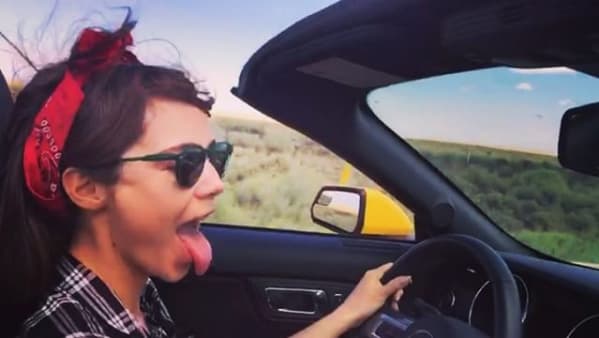 En este viaje se aventuró a conocer el impresionante 'Gran Cañón del Colorado', una maravilla de la naturaleza.