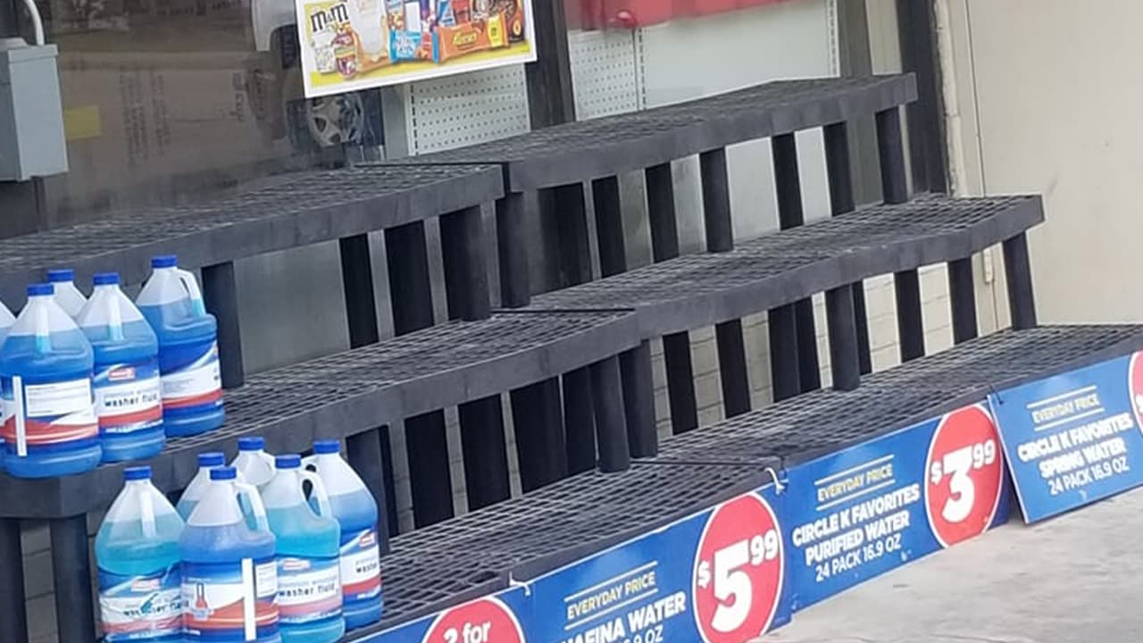 Yurian YS Guzman. "Yo no tengo nada. Apenas ayer decidí buscar y esto encontré y fui a más lugares pero no tomé fotos. Hoy vuelvo a la Buscada. Bendiciones", señala