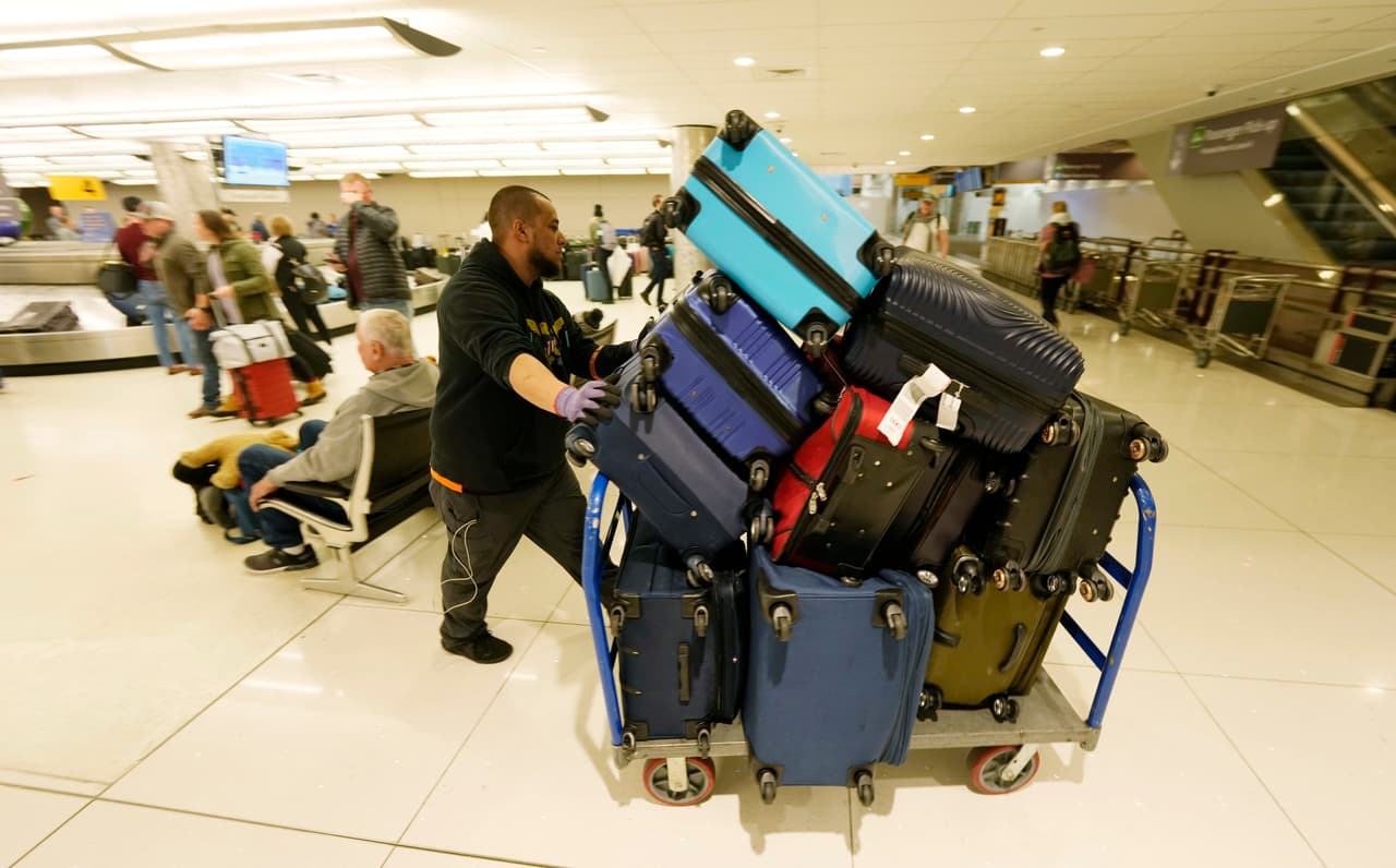 El caos se apodera del Aeropuerto Internacional de San José con 147 vuelos de Southwest cancelados 