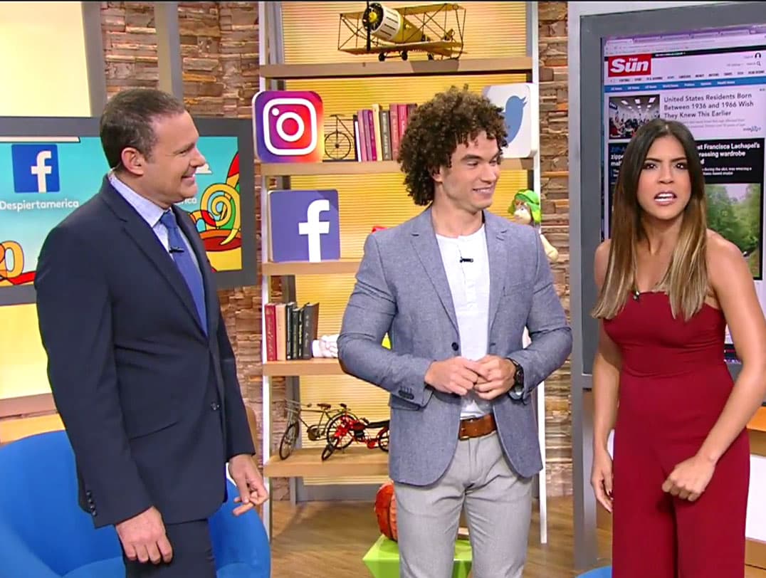 Ella recordó que ni cuenta se había dado de lo que pasaba con su vestuario mientras estaba corriendo.