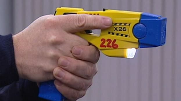 Tenía 95 años, sufría de demencia y un policía la mató con una pistola eléctrica