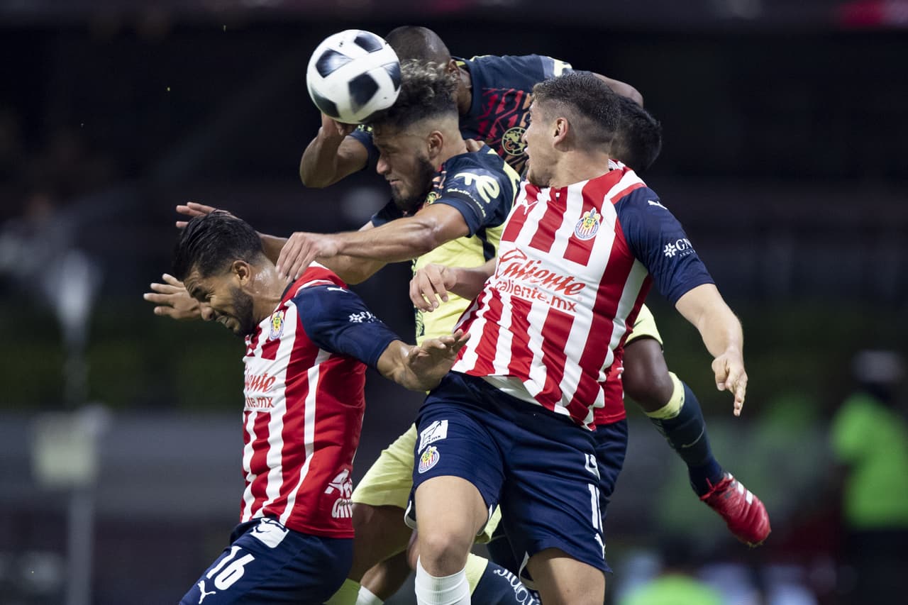 El Clásico entre América y Chivas estuvo lleno de pasión, bronca, ocasiones de gol y mucha polémica por el arbitraje en el encuentro disputado en el Estadio Azteca en actividad de la Jornada 10 del Grita México A21 de la Liga MX.
