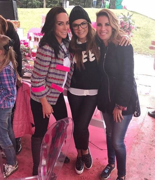 En el festejo del cumpleaños de su hija Inesita, Inés recibió a la actriz Rossana Nájera y a la conductora Ingrid Coronado.