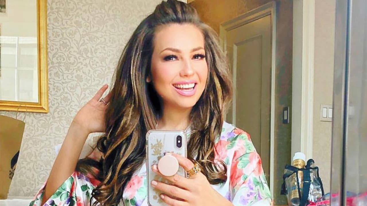 Thalía se pregunta si será momento de quitarse “otras dos costillas”