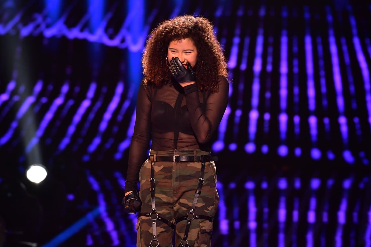 Aimee cantó 'Call Me Maybe' de Carly Rae Jepsen.