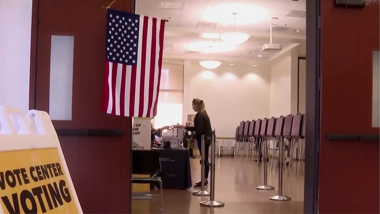 Acusan a 28 residentes permanentes en California de votar sin ser ciudadanos estadounidenses