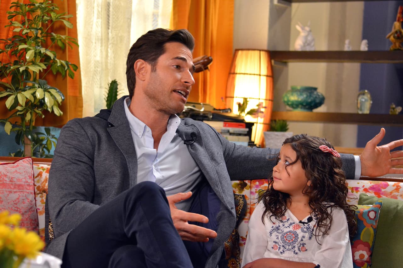 Su carisma e inocencia brilló junto al resto del elenco, con quienes hizo un gran equipo, en el que fue el primer melodrama de su carrera.