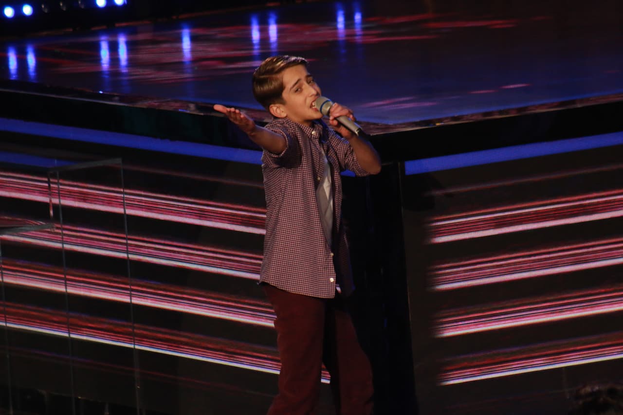 Y Alexander Pantoja de 11 años. Camila se llevó la ovación de los jueces y es quien sigue en la competencia.