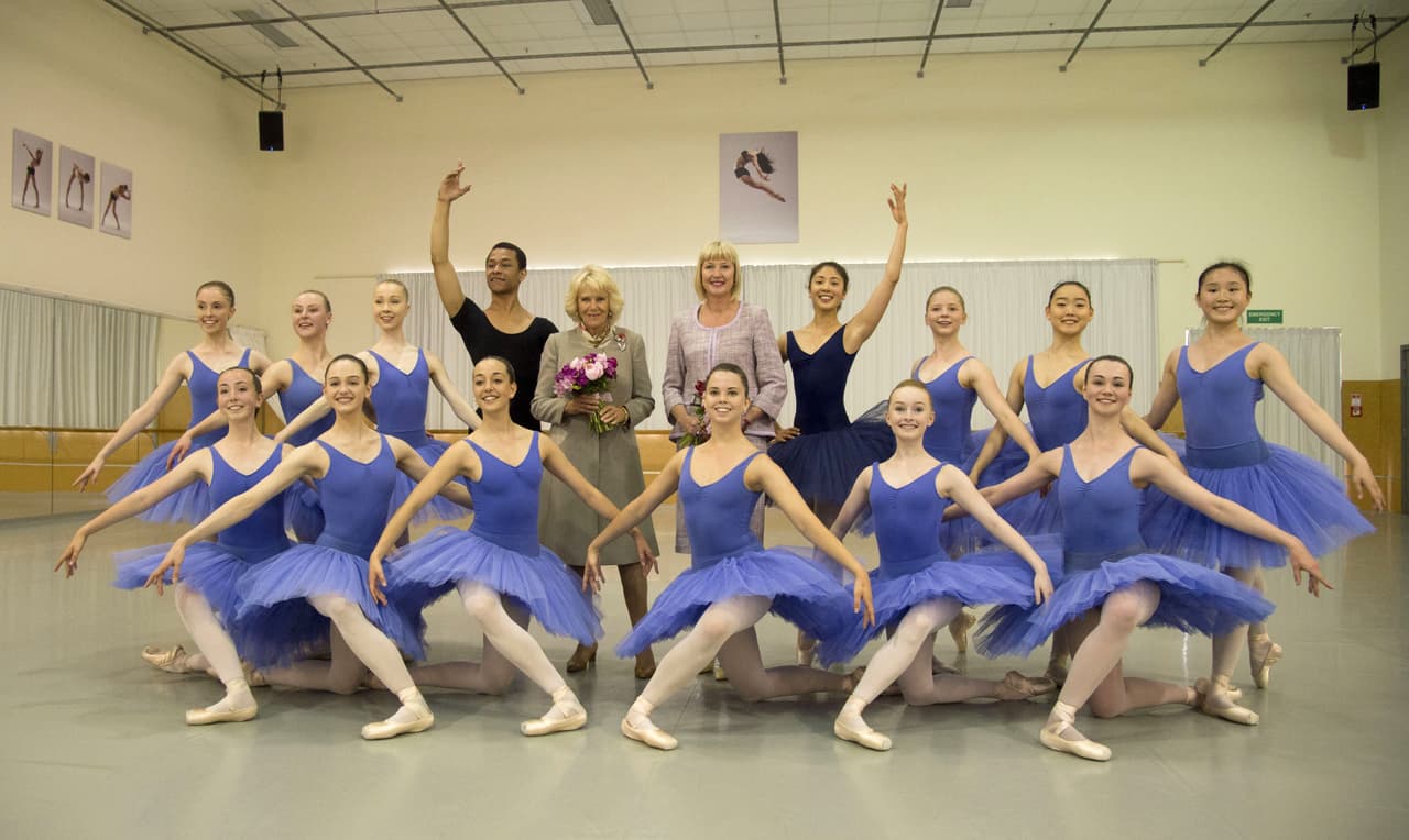 Aunque puede ser una práctica afanosa, lo importante es cómo se siente el cuerpo al terminar: "Puede que acabes tosiendo y 
<b>quejándote hacia el final</b>, pero te sientes mucho mejor. Y es muy divertido".