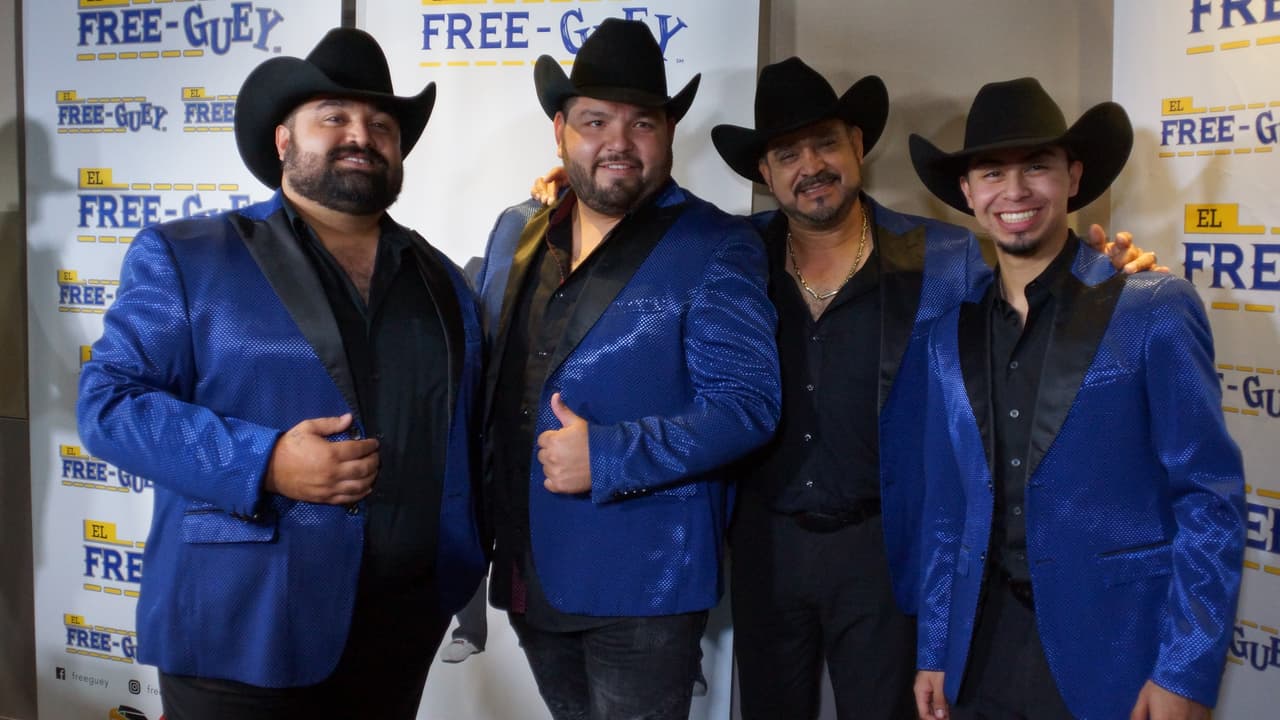 Los tres locutores se la pasaron 🎶 "fine, fine, fine, very good, very good, very good, very, very, very, very good" 🎶 con Los Rieleros de Norte.