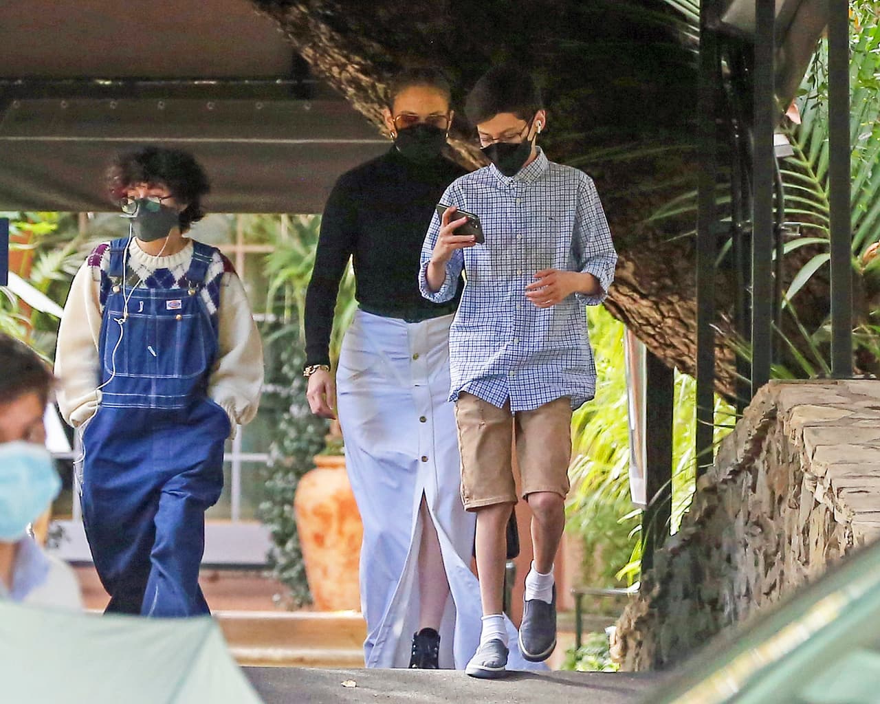 Y Affleck tiene tres hijos en común con Jennifer Garner: Violet, Seraphina y Samuel. 
<br>