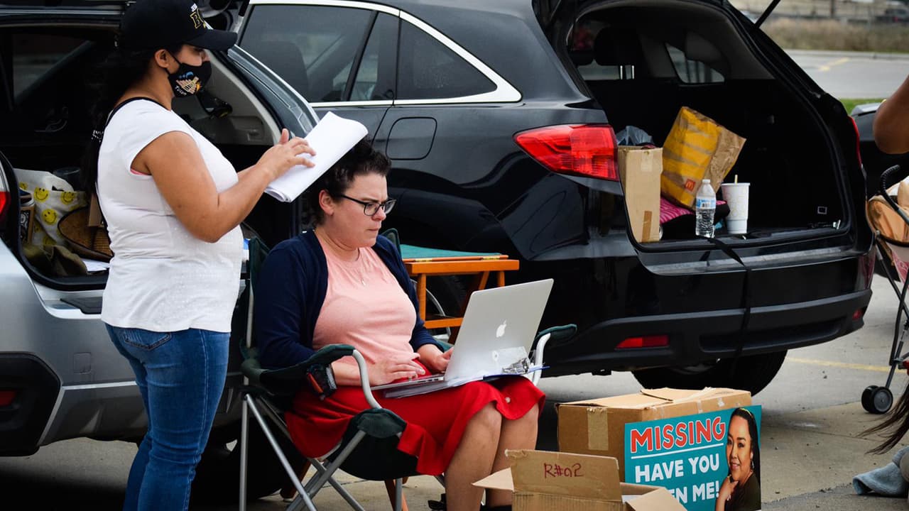 La familia habilitó una página de GoFundMe "Let's find Erica Hernandez", para ayudarse con los gastos de la búsqueda.