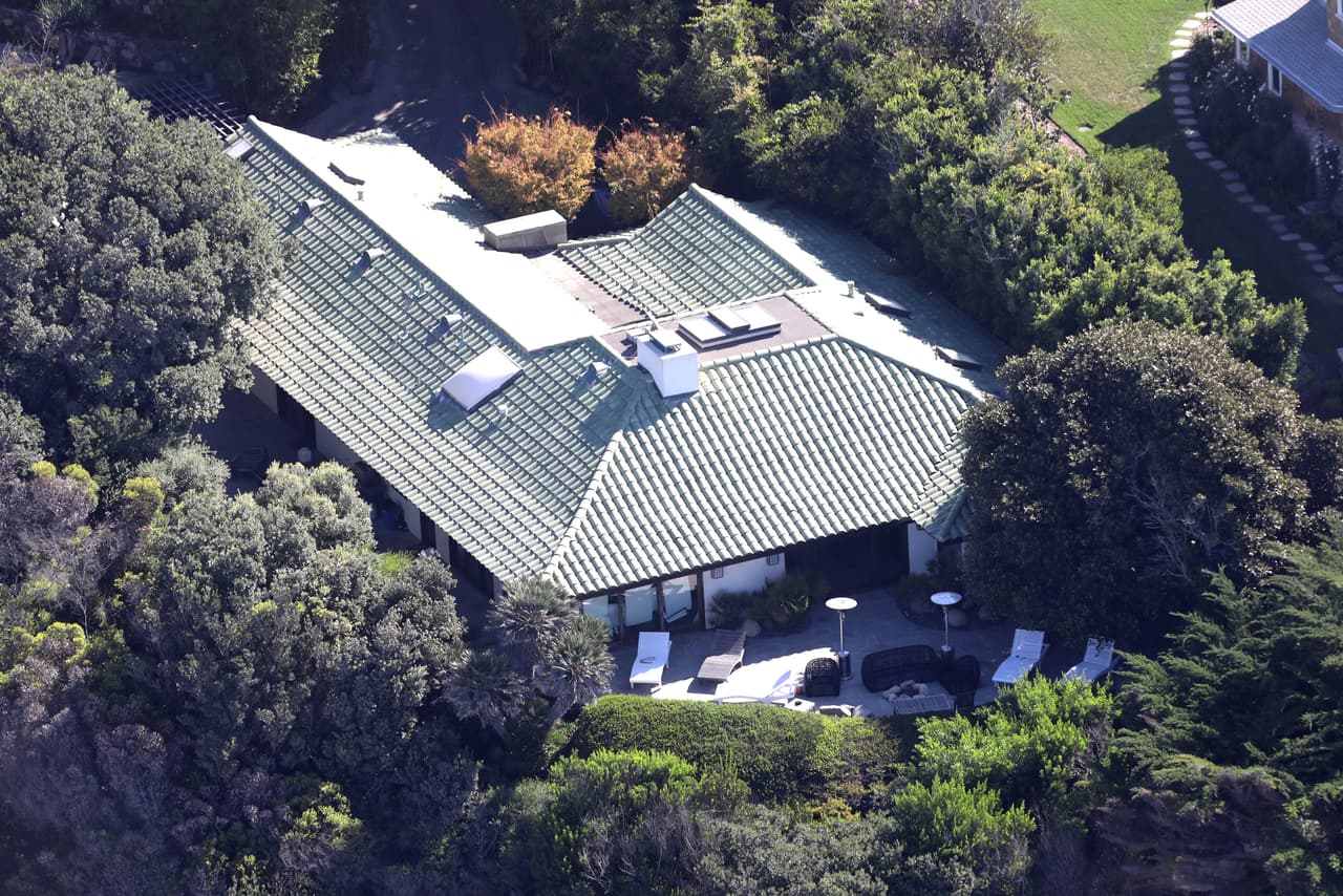 Amgelina se resguarda en esta mansión de Malibú.