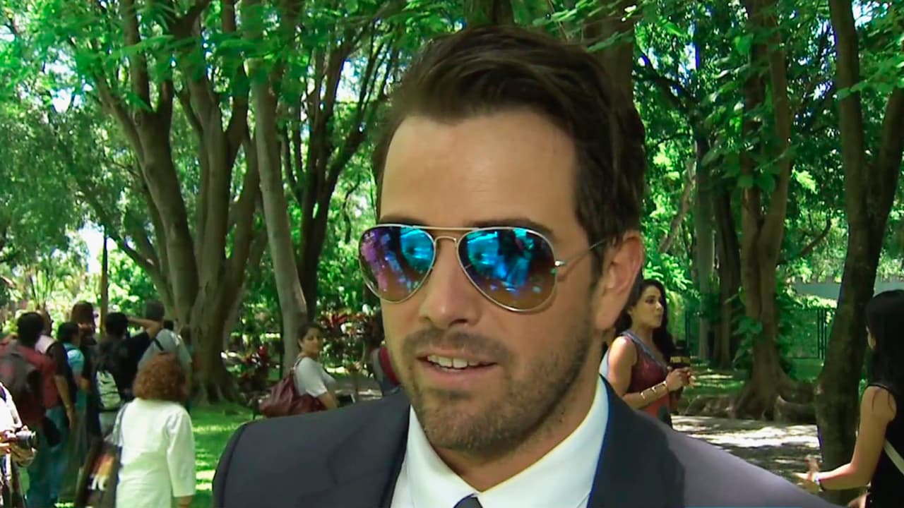 Después de que Mane de la Parra culminó la historia que tenía con ella, poco se ha sabido de su vida amorosa, la cual siempre mantiene bajo estricta reserva. 
<br>