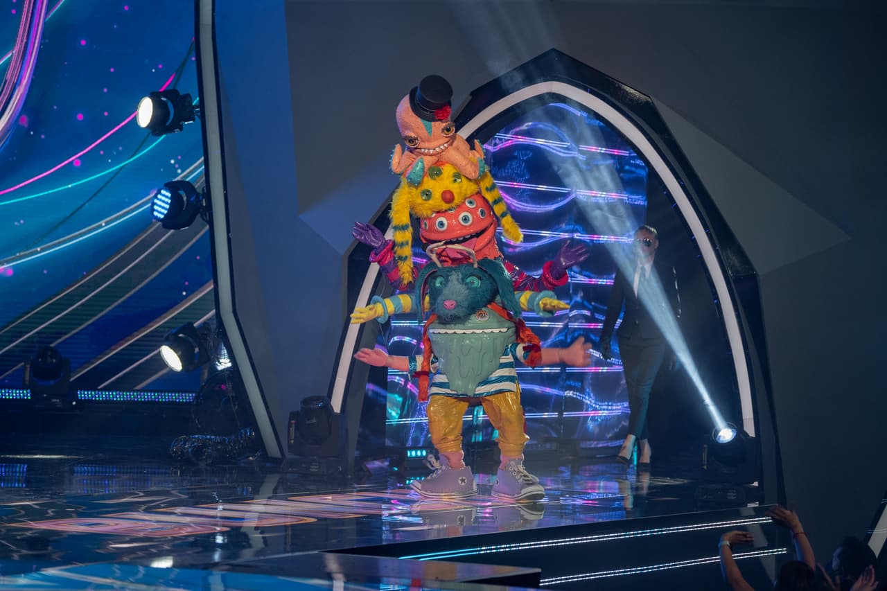 Huacal y Alebrije fueron elegidos, por lo que Bunch se quedó con el tercer lugar de la cuarta temporada y sería el primer finalista en revelar su identidad. La apuesta de Yuri demostró ser la acertada, pues detrás de la máscara se escondía Ricardo Margaleff.