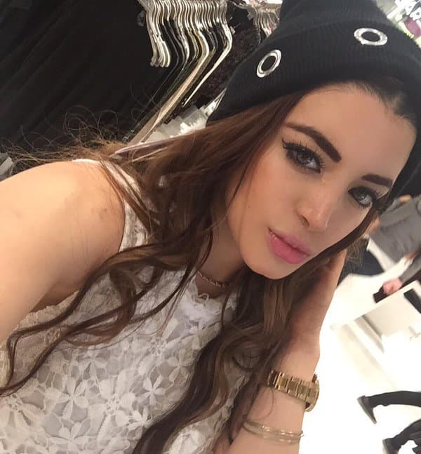 ¿Con quién te quedarías, con Marian o Mariel?